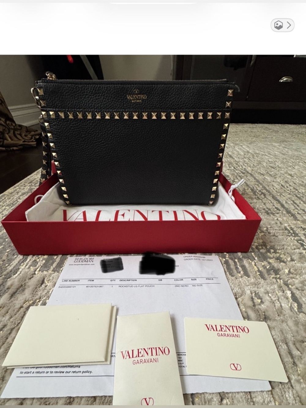 VALENTINO GARAVANIRockstud Large Flat Pouch Wristlet